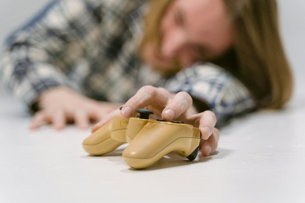 Comment un jeu de simulation de vie peut-il enseigner les principes de la psychologie et du bien-être?